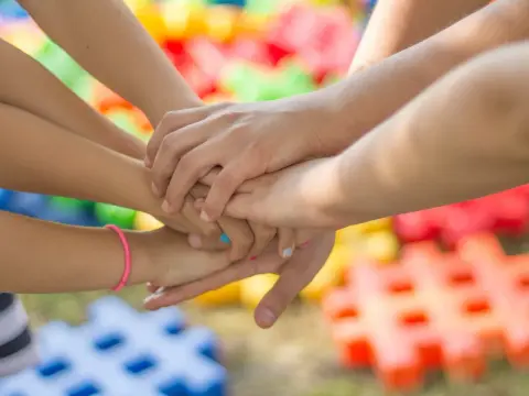 Zabawy w kole dla starszych dzieci - Inspiracje i integracja
