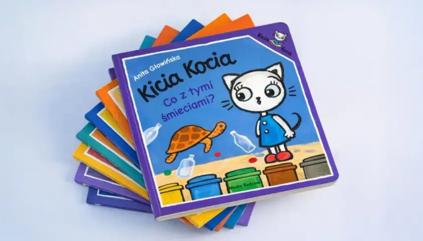 Kicia Kocia uczy segregacji śmieci. Książki z tej serii to świetna zabawa i nauka dla najmłodszych.