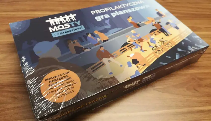 Profilaktyczna gra planszowa "Mosty do przyszłości" - innowacyjne narzędzie edukacyjne. Idealne edukacyjne gry dla dzieci i młodzieży.